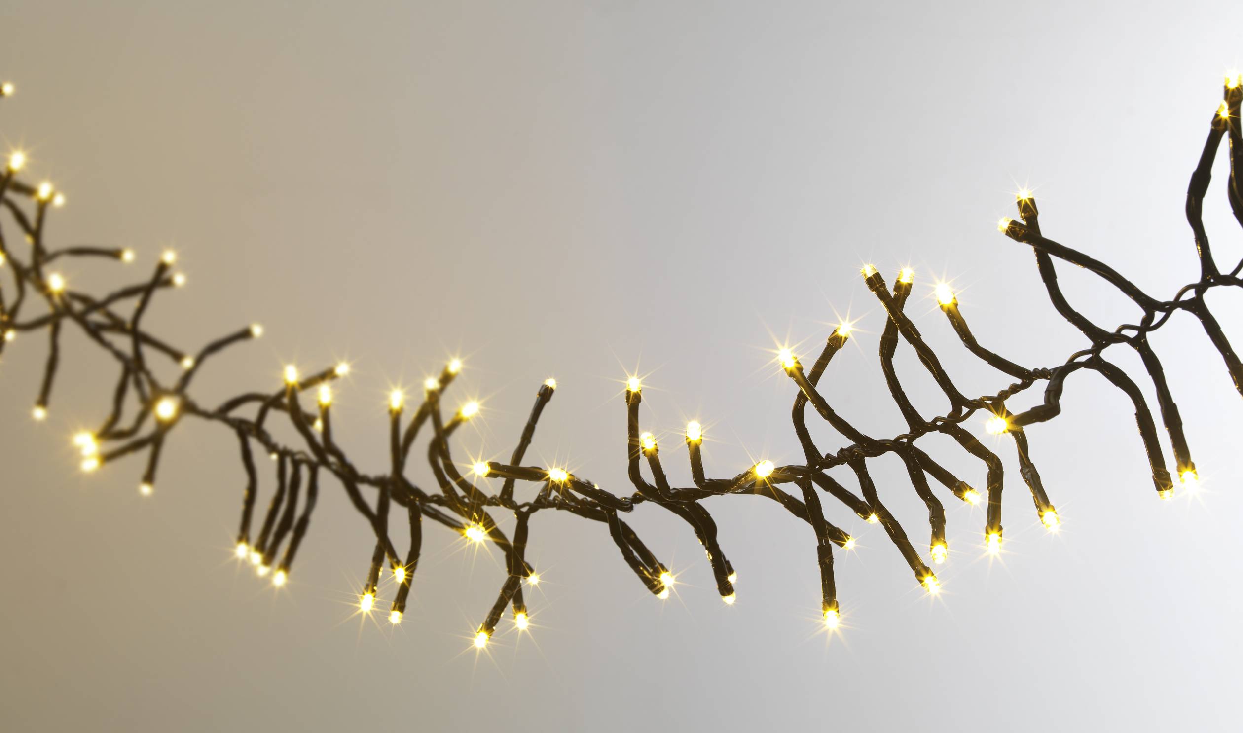 Sygonix Büschellichterkette Innen/Außen 230 V/50Hz 400 SMD LED Warmweiß Leuchtmodus einstellbar, mit Fernbedienung