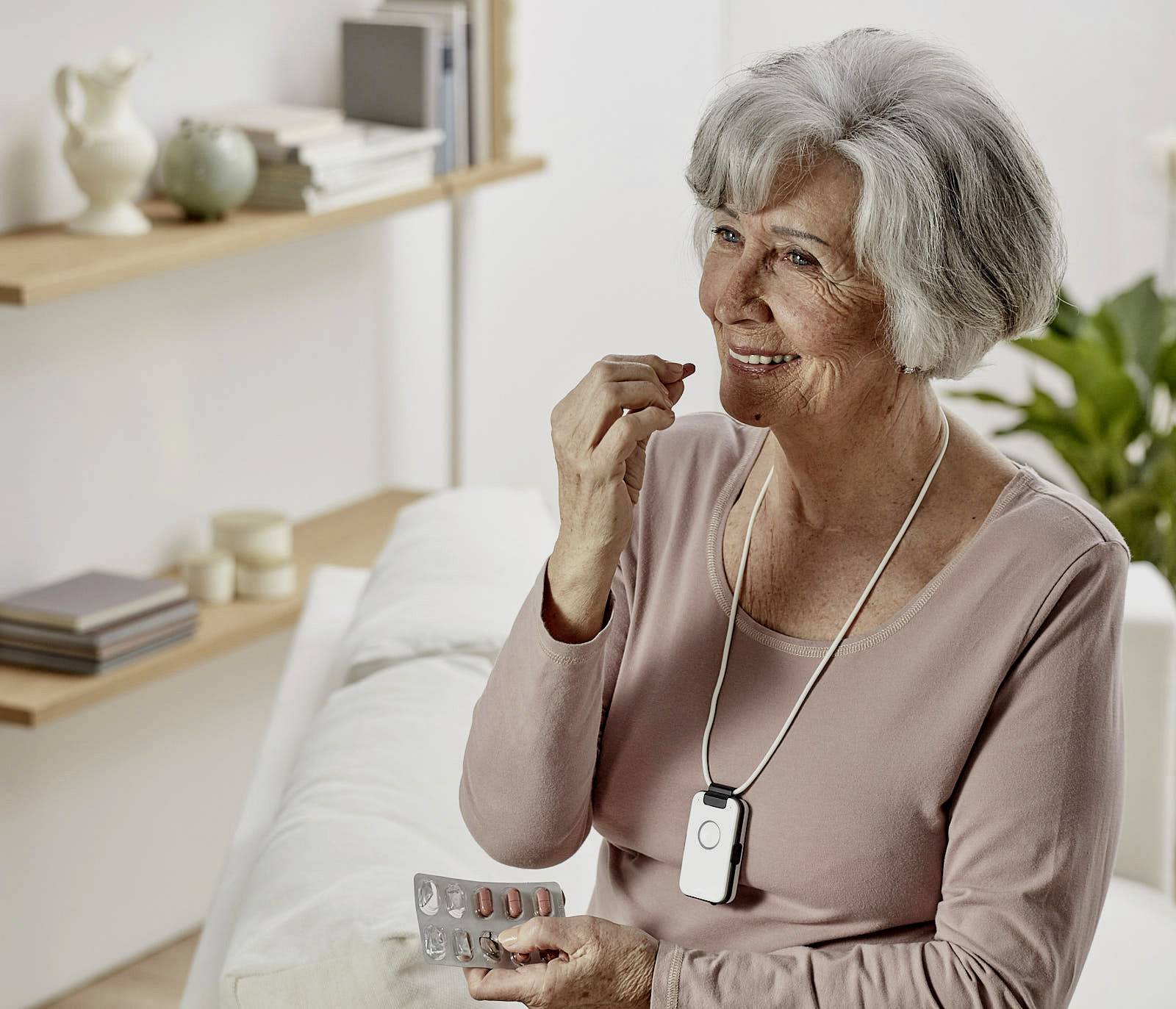 Dosch & Amand DA1432P (PRO) Hausnotruf Grün