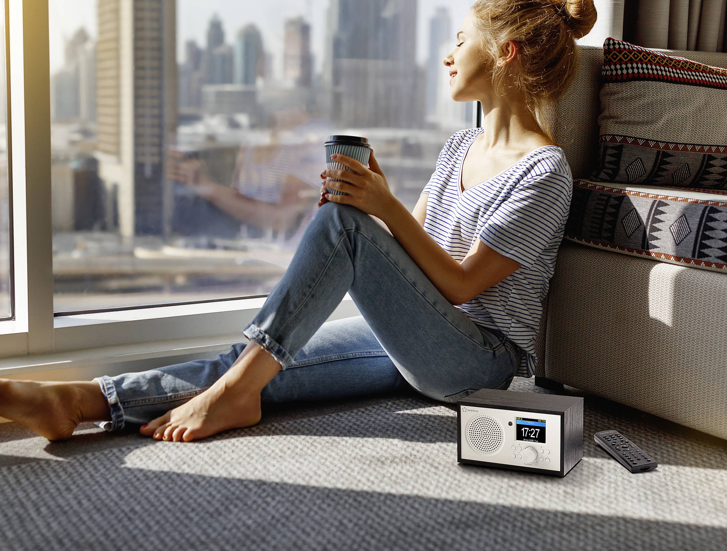 Renkforce RF-IR-MONOV2 Internet Tischradio Internet WLAN, Internetradio Akku-Ladefunktion, DLNA-fähig, Inkl. Fernbedienung Weiß-Schwarz