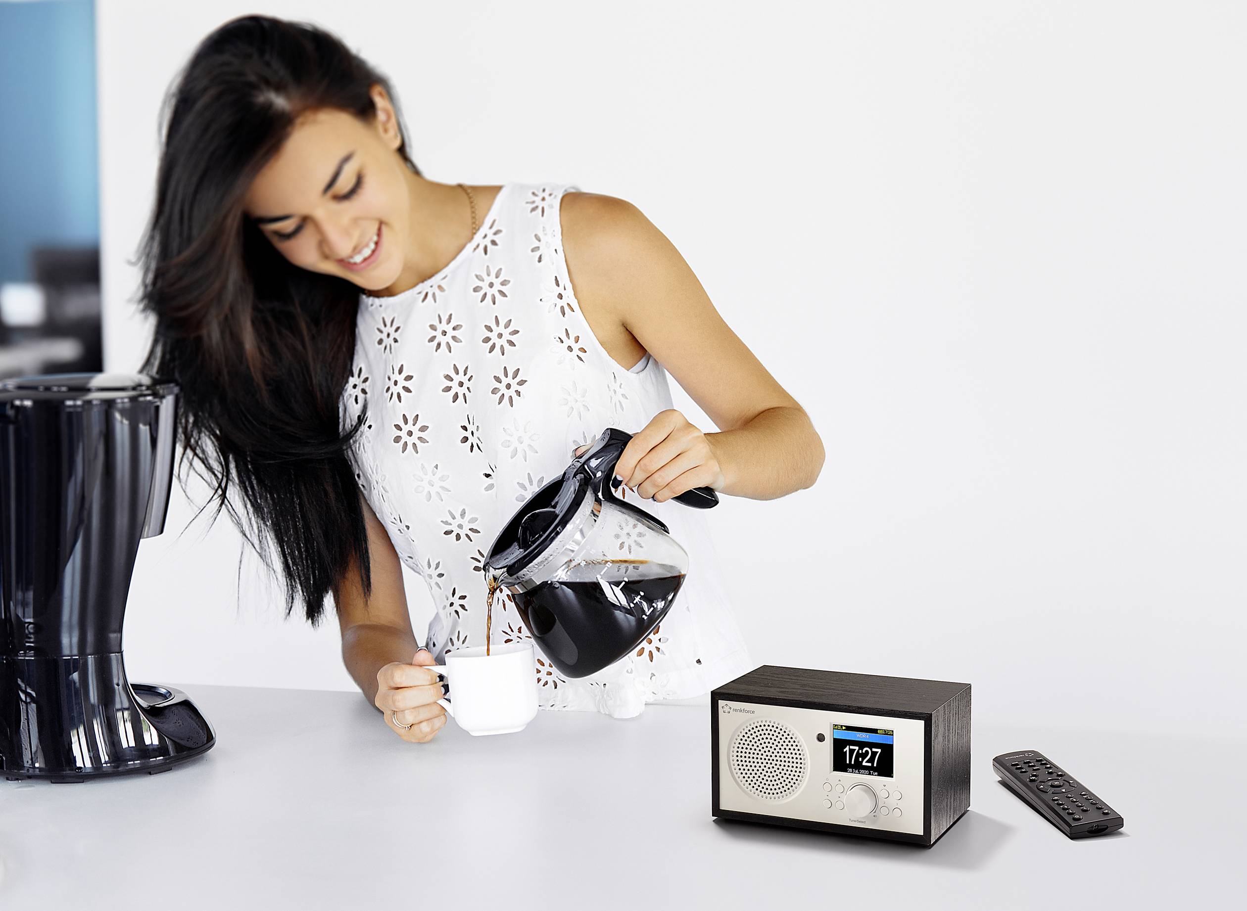 Renkforce RF-IR-MONOV2 Internet Tischradio Internet WLAN, Internetradio Akku-Ladefunktion, DLNA-fähig, Inkl. Fernbedienung Weiß-Schwarz