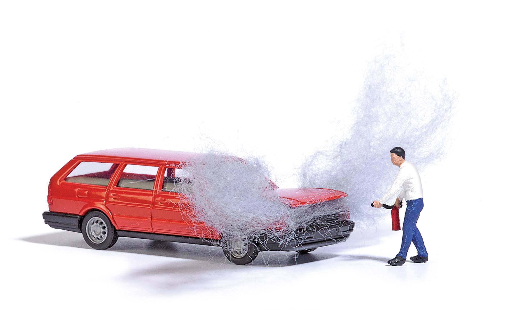 Busch 7881 H0 PKW Modell Volkswagen Passat Motorbrand mit Figur