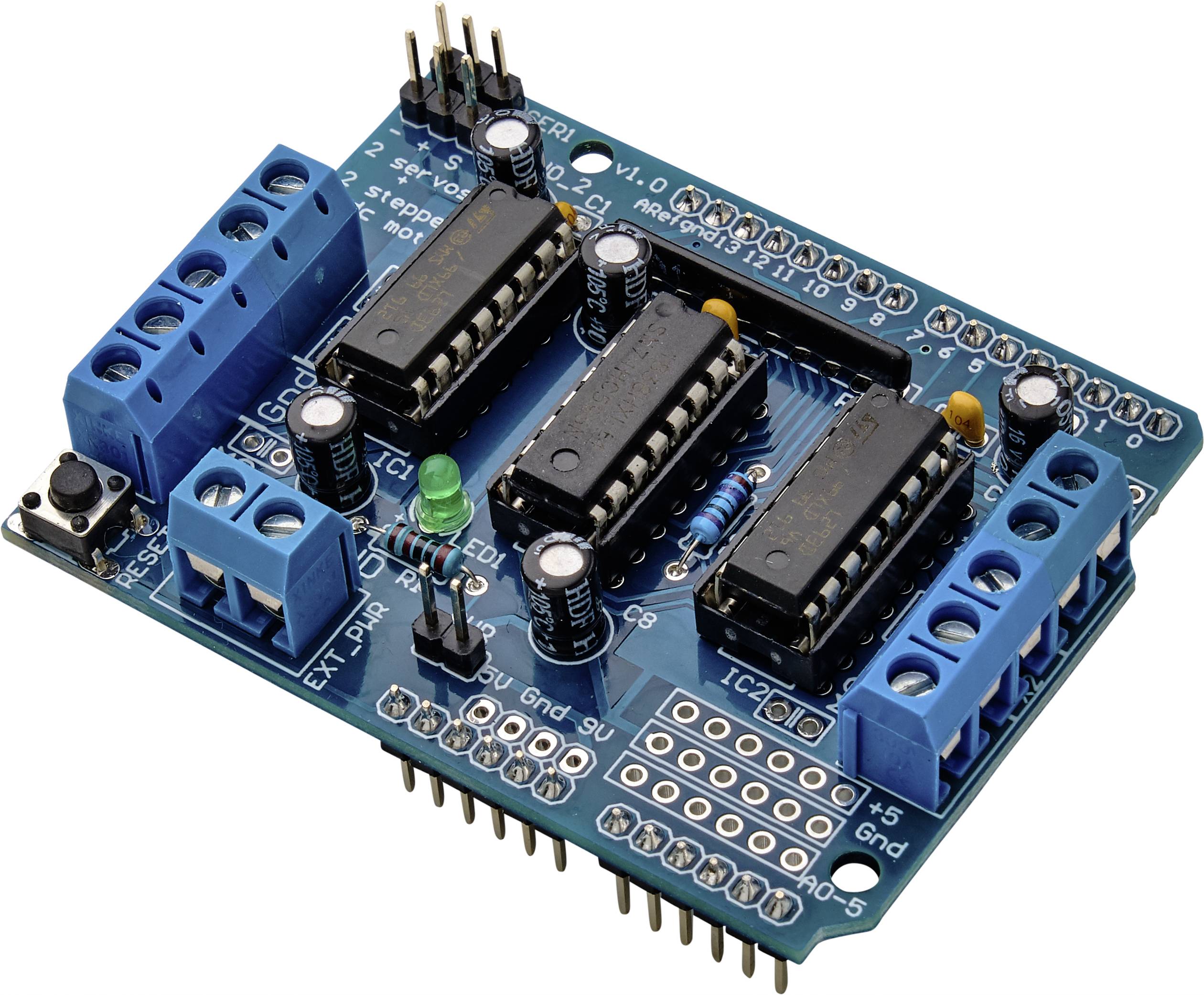 Arduino-Shield mit Mikrochip-Steckplätzen und Anschlüssen, auf einer blauen Platine mit Beschriftungen und verschiedenen Komponenten.