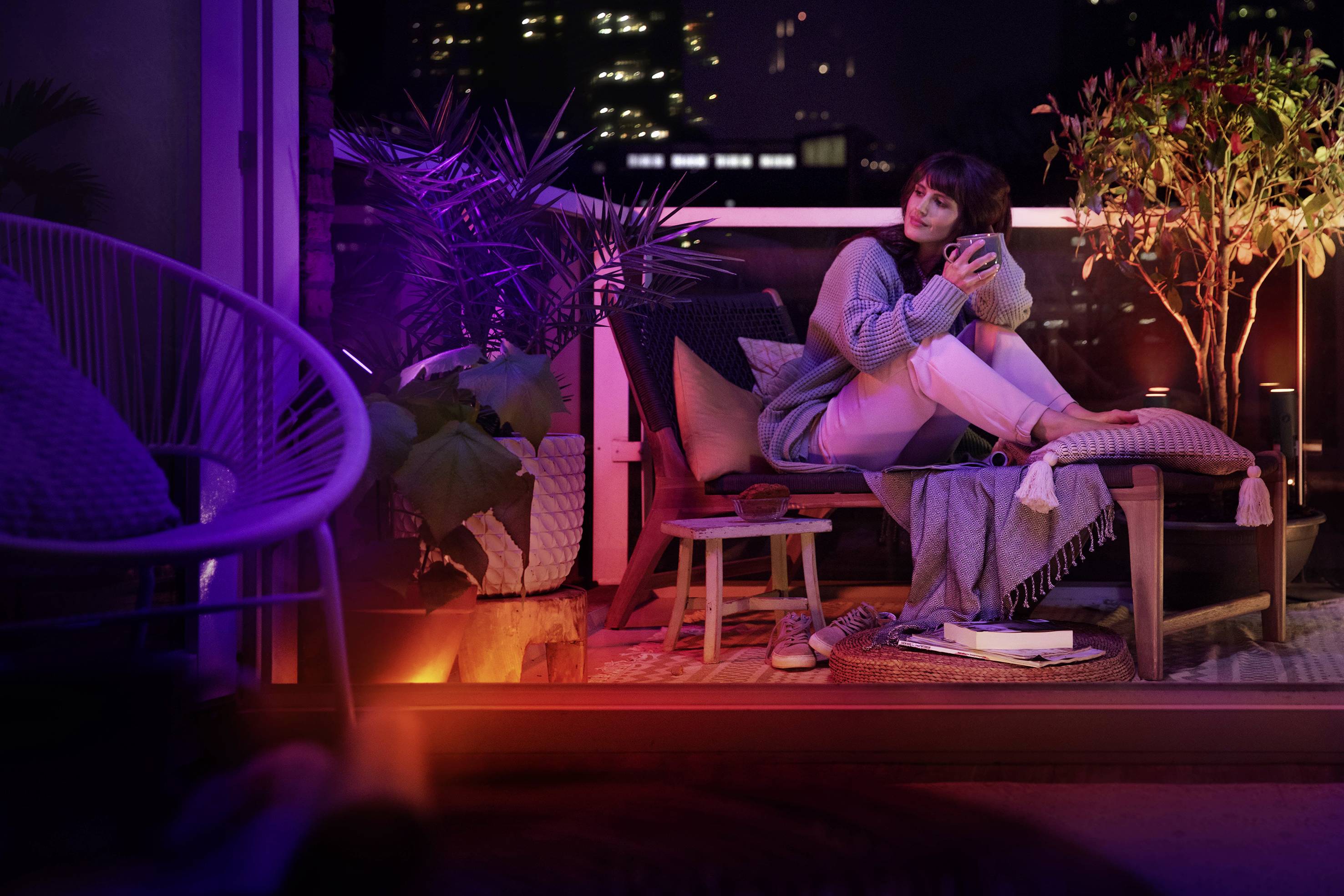 Philips Hue LED-Stripe 70985300 Lightstrip Outdoor LED fest eingebaut 37.5W Warmweiß