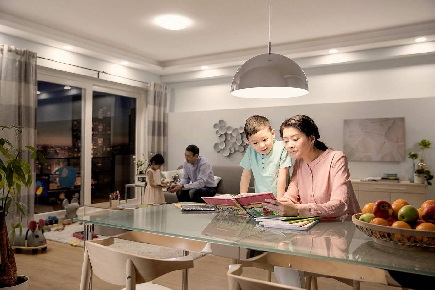 Philips LED 77215400 LED EEK F (A - G) E14 Kerzenform 5 W, 2.5 W, 1W = 40 W, 18 W, 9W Warmweiß (Ø x L) 3.5cm x 10.6cm dimmbar 1St.