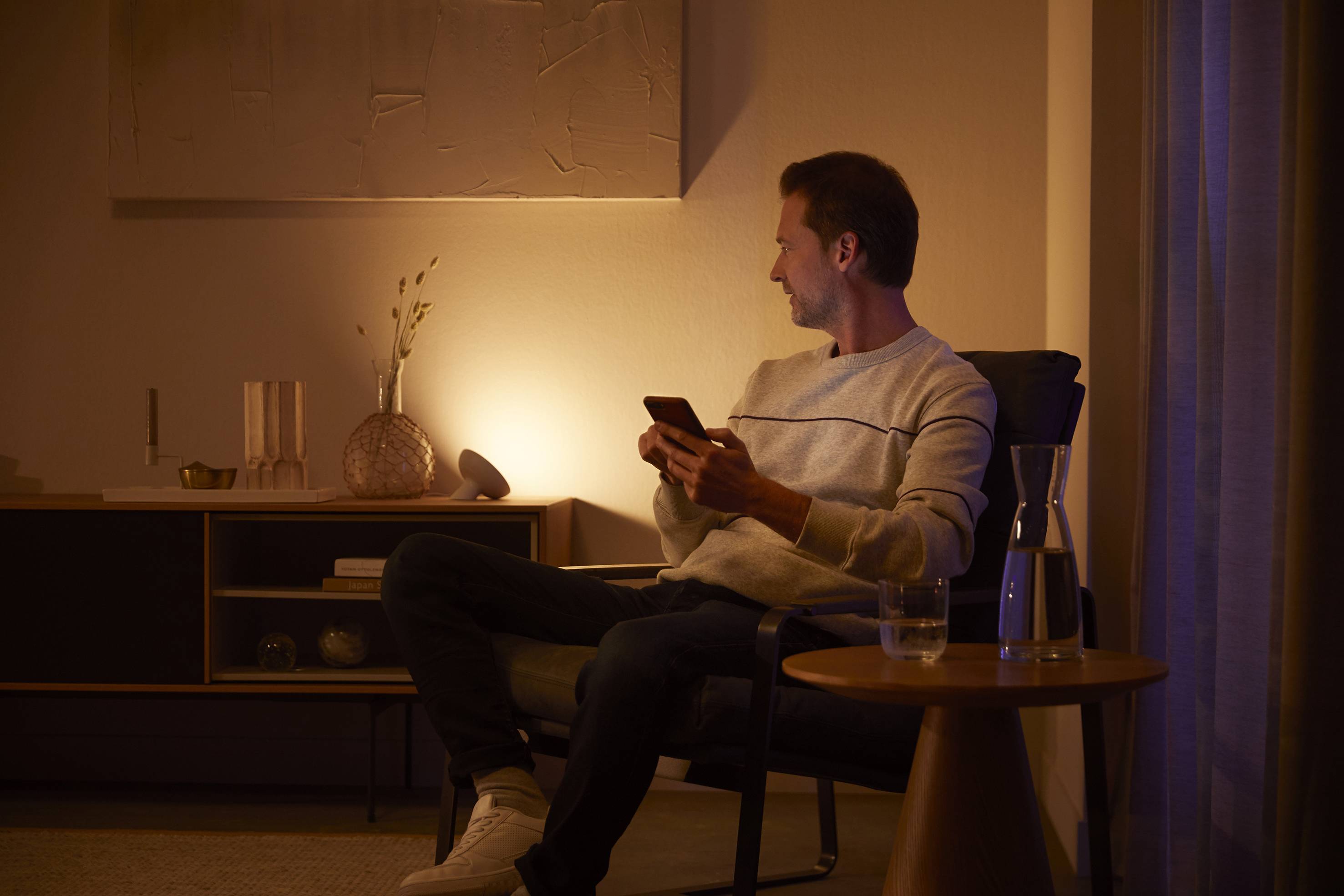 Philips Hue LED-Tischlampe 77098300 Bloom LED fest eingebaut 7.1 W