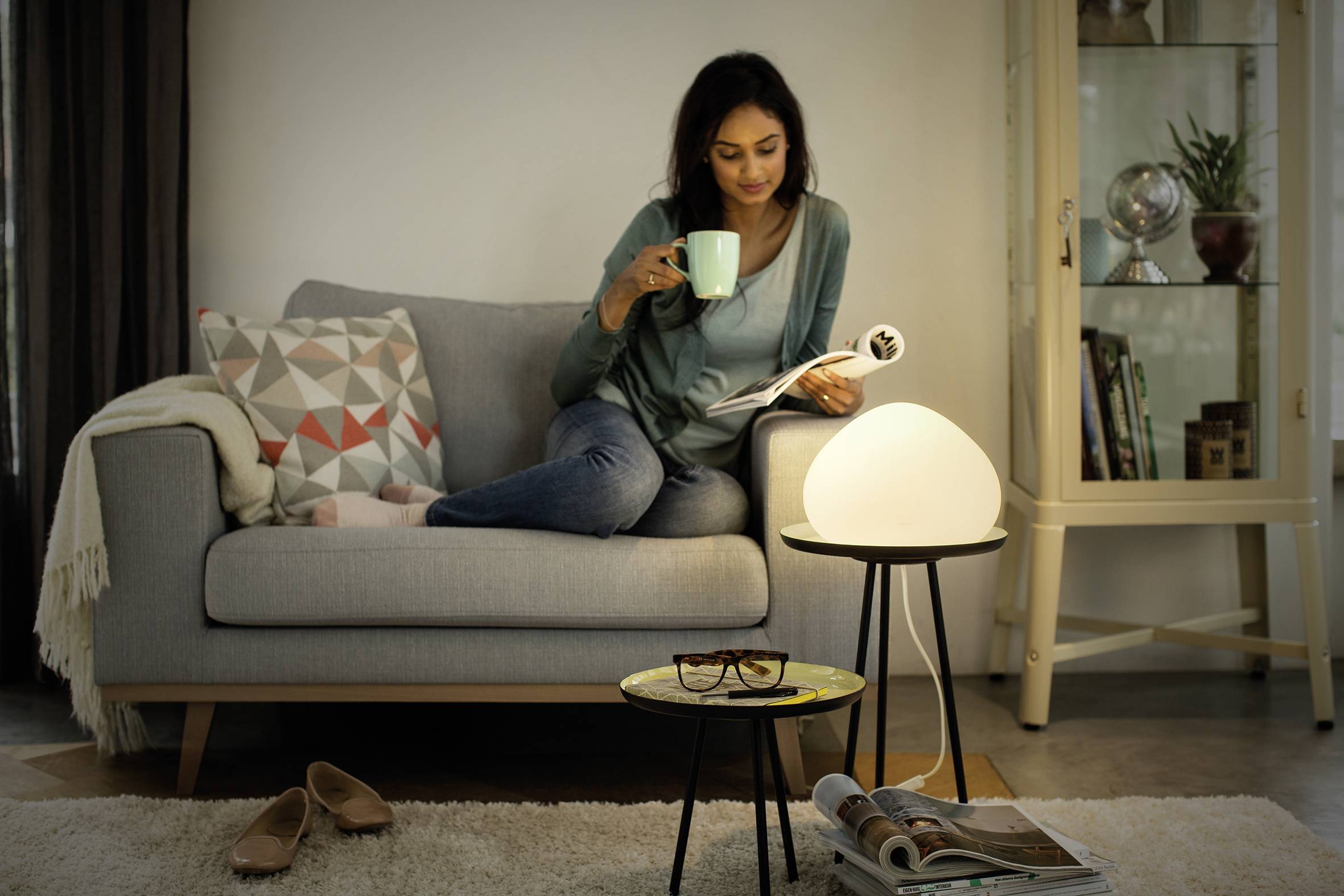 Philips Lighting Hue LED-Tischlampe 4440156P6 Wellner E27 8.5W Warmweiß, Neutralweiß, Tageslichtweiß