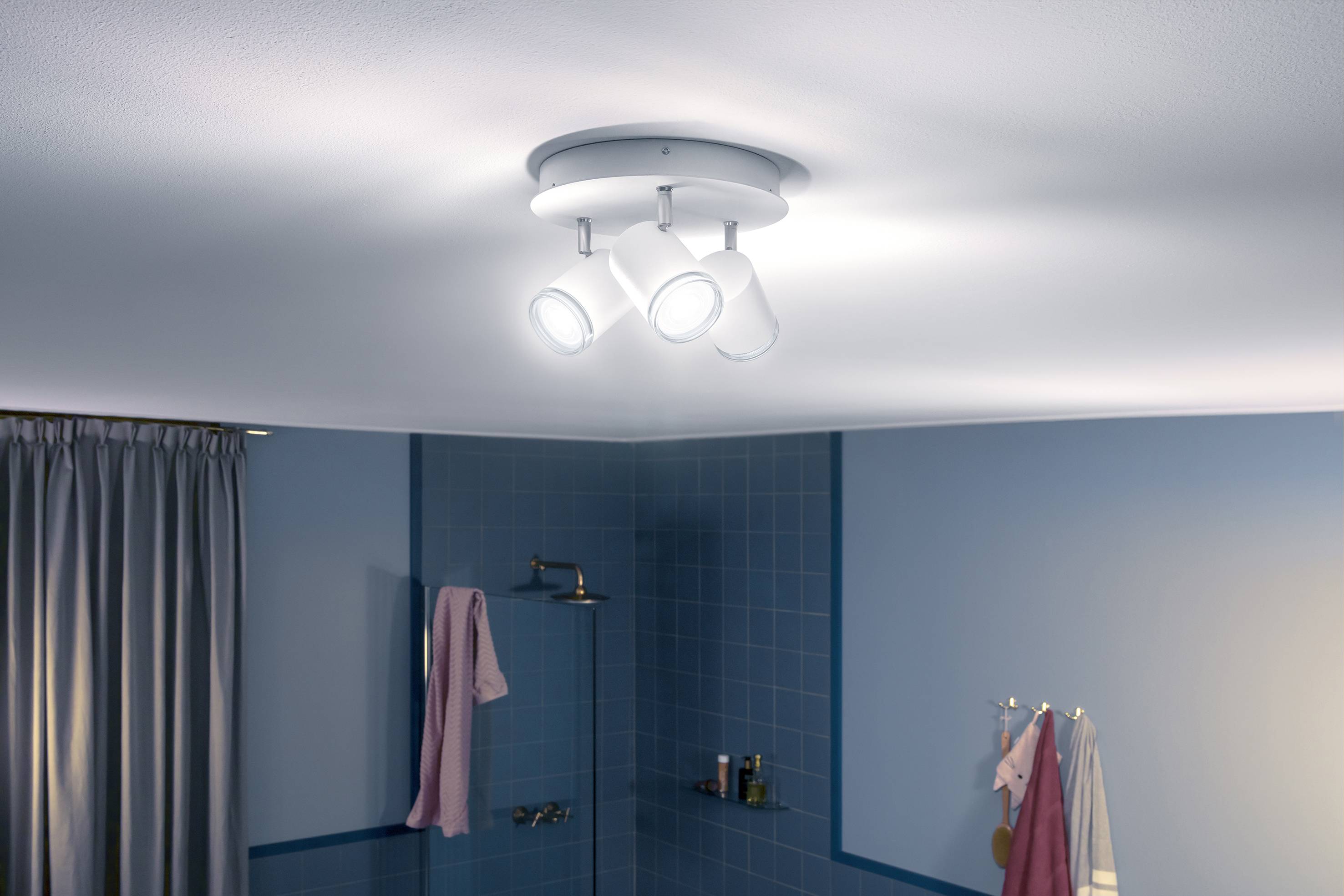 Philips Lighting Hue LEDBadDeckenleuchte Adore GU10 15W WarmWeiß