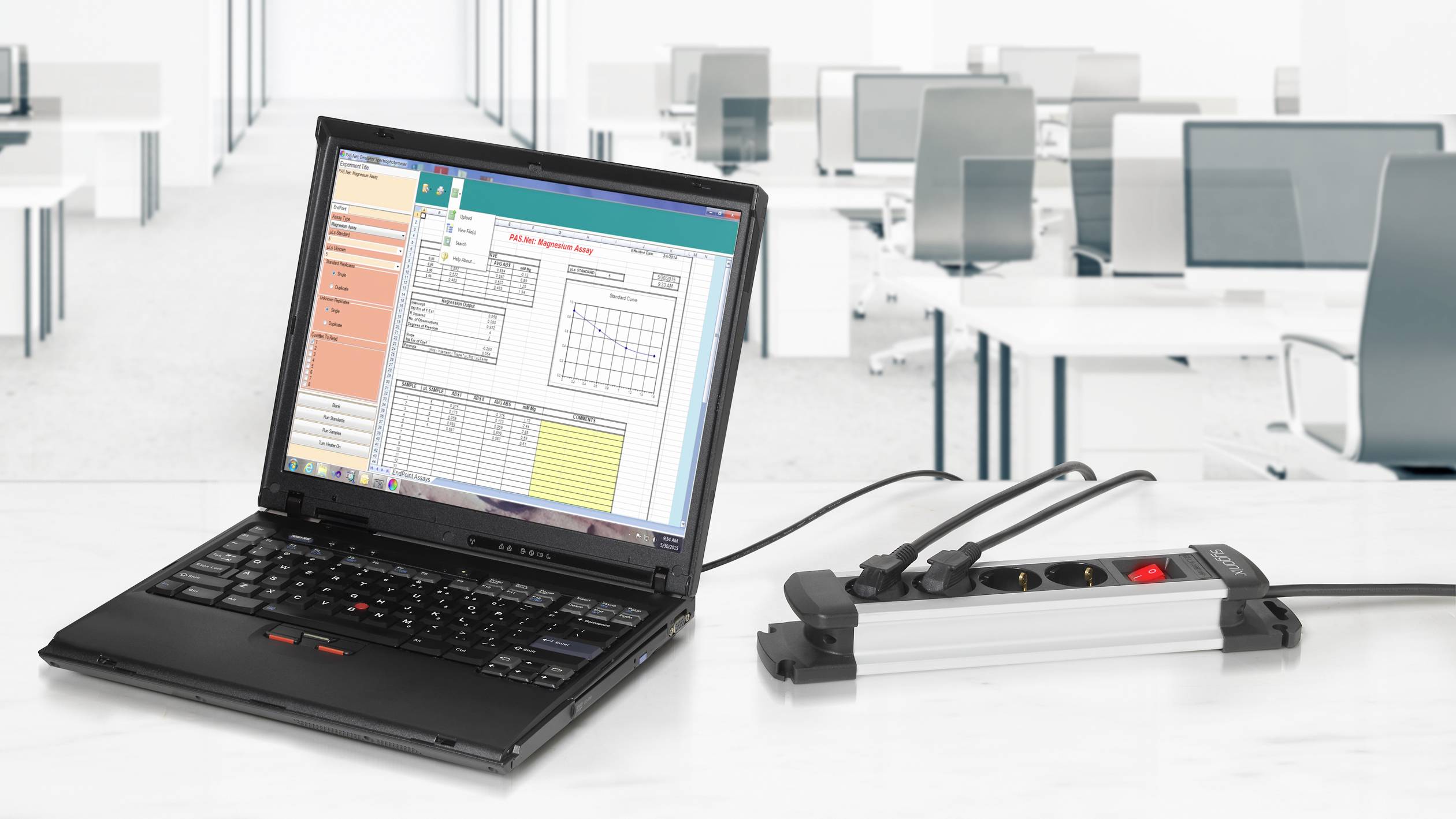 Sygonix SY-4538264 Steckdosenleiste mit Schalter 4fach Schwarz, Silber Schutzkontakt 1St.