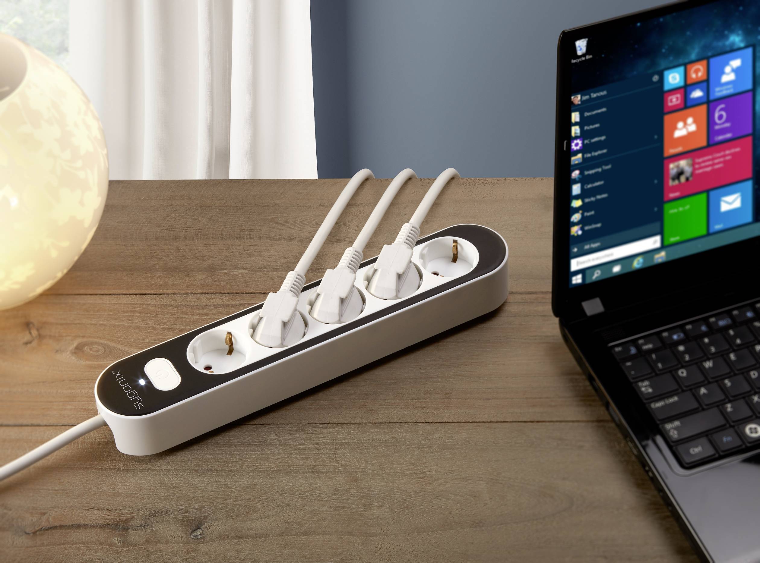 Sygonix SY-4538272 Steckdosenleiste mit Schalter 5fach Weiß, Schwarz Schutzkontakt 1St.