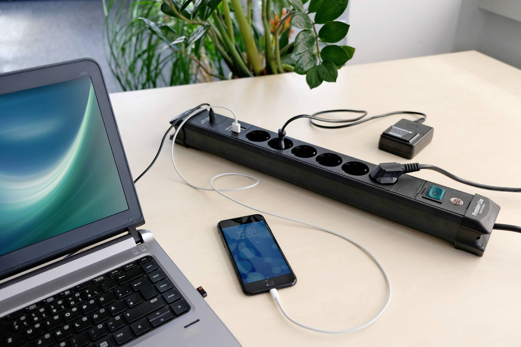 Brennenstuhl 1951160607 Steckdosenleiste mit Schalter 6fach Schwarz Schutzkontakt 1St.