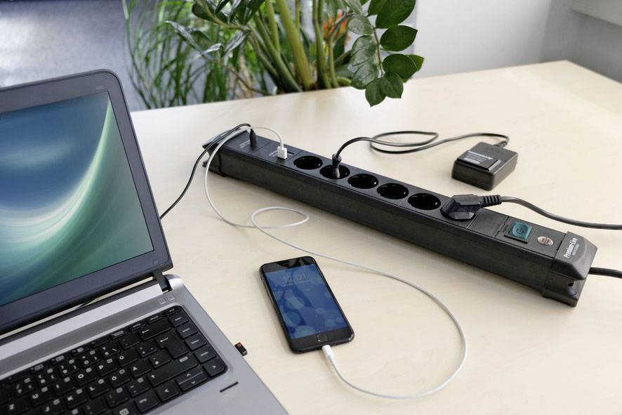 Brennenstuhl 1951160607 Steckdosenleiste mit Schalter 6fach Schwarz Schutzkontakt 1St.