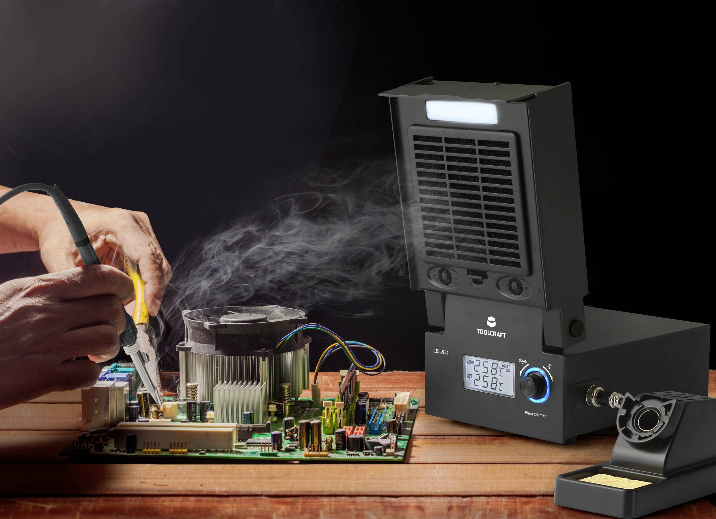 TOOLCRAFT LSL-951 Lötstation mit LED-Beleuchtung und Lötrauchabsaugung digital 80 W 160 - 480 °C