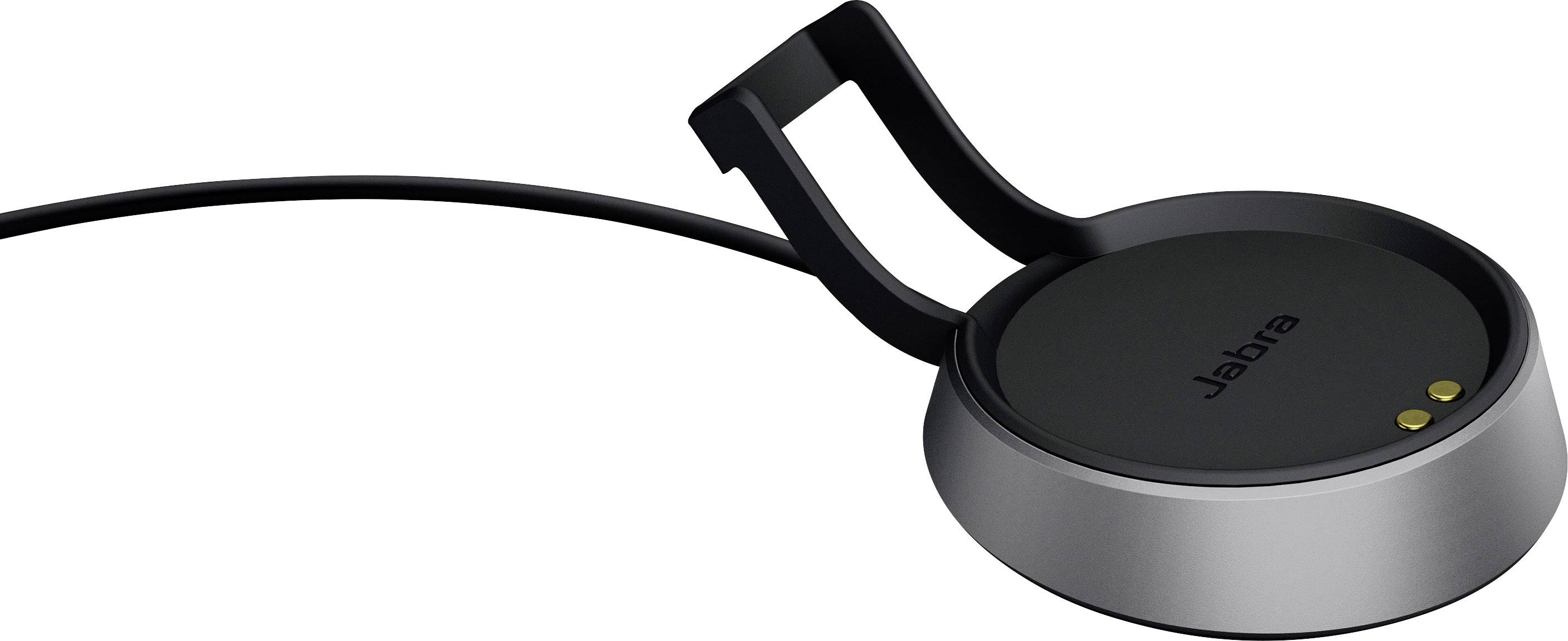 Schwarzes, rundes Ladegerät mit Kabel, markiert mit 'Jabra'. Entworfen zur kabellosen Aufladung von Geräten.