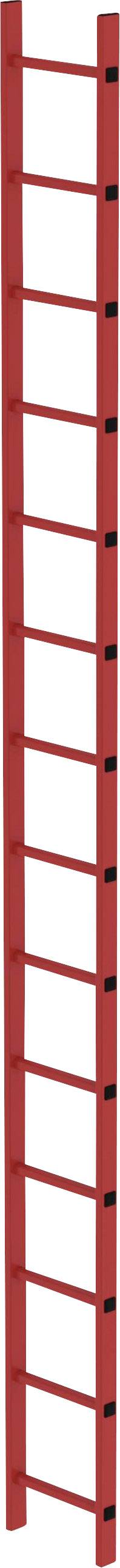 Rote Leiter mit breiten Sprossen auf weißem Hintergrund.