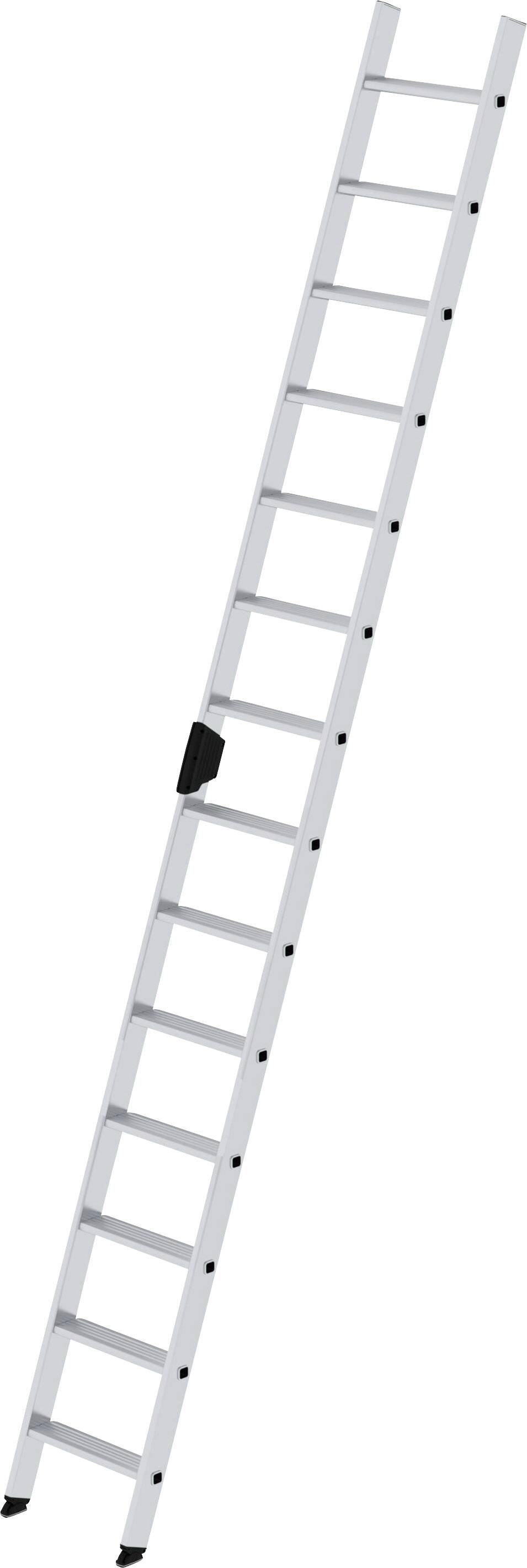 Aluminiumleiter mit 13 Sprossen, angelehnt gegen eine Wand.