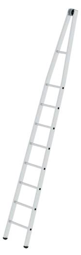 Eine weiße Verlängerungsleiter mit mehreren Sprossen, die aufrecht auf einem einfachen Hintergrund lehnt.