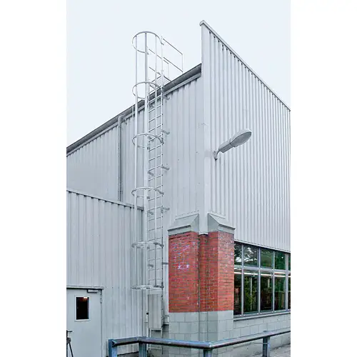 MUNK Günzburger Steigtechnik 530170 Edelstahl Mehrzügige Steigleiter Montage mit Werkzeug DIN 18799 MUNK Günzburger Steigtechnik 530170 Edelstahl Mehrzügige Steigleiter Montage mit Werkzeug DIN 18799