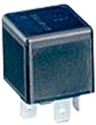 Ein kleines, schwarzes Kfz-Relais mit drei Metallstiften für elektrische Verbindungen, das häufig in Fahrzeugelektriksystemen verwendet wird.