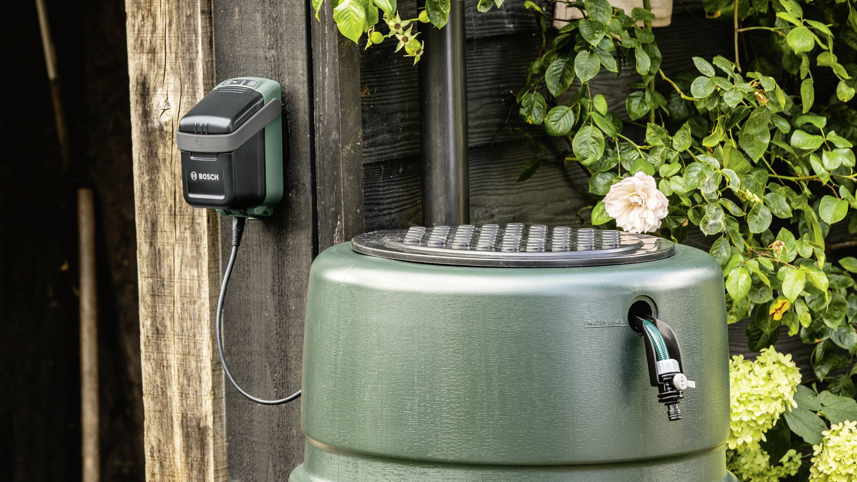 Bosch Home and Garden Pumpensteuerung Schlauchlänge: 2.5m 06008C4200920