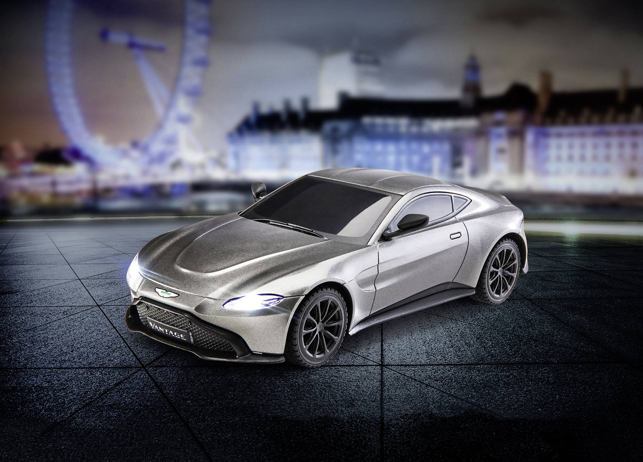 Revell Control 24658 Aston Martin Vantage 1:24 RC Einsteiger Modellauto Elektro Straßenmodell