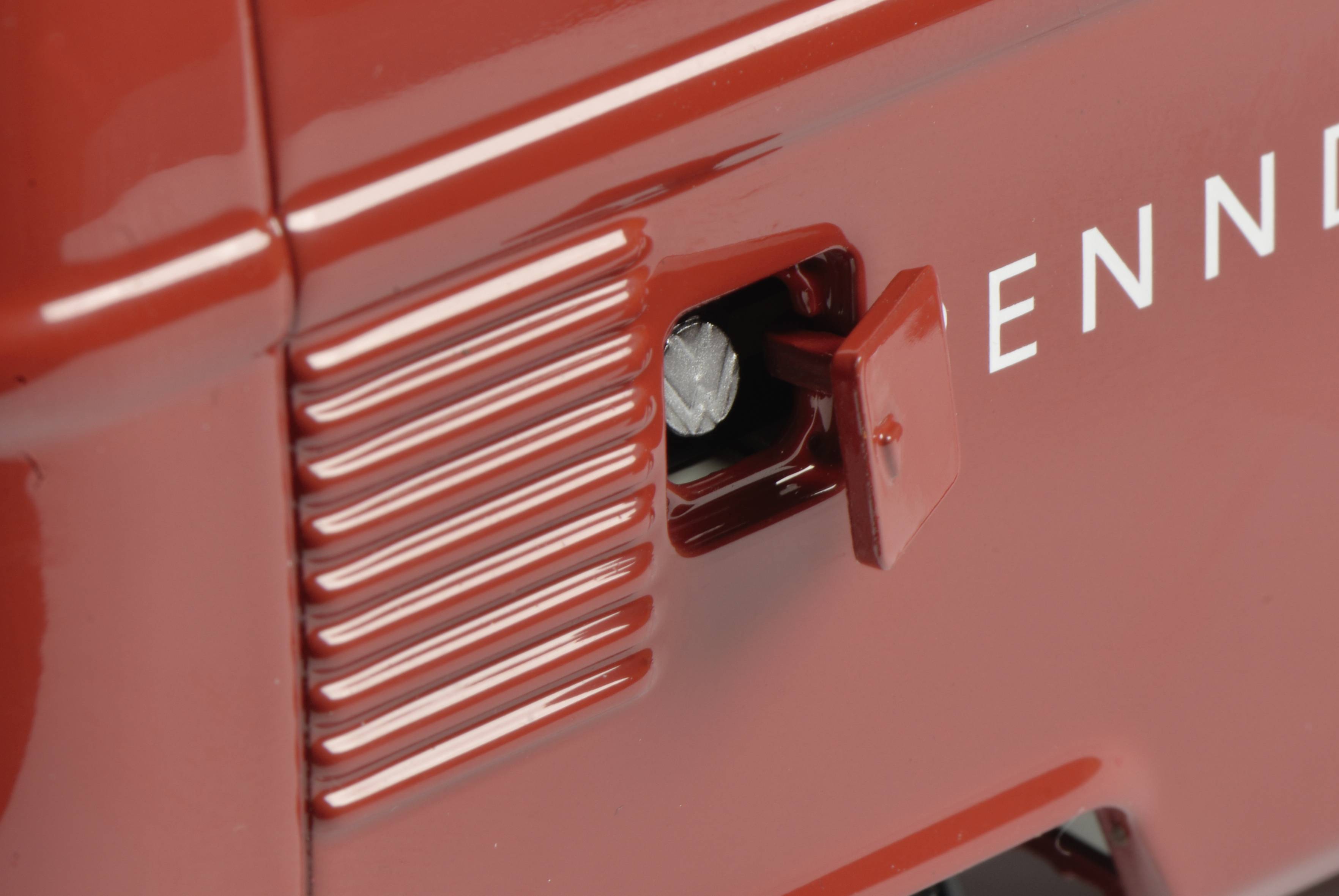 Schuco VW T1 Kasten Porsche 1:18 Modellauto