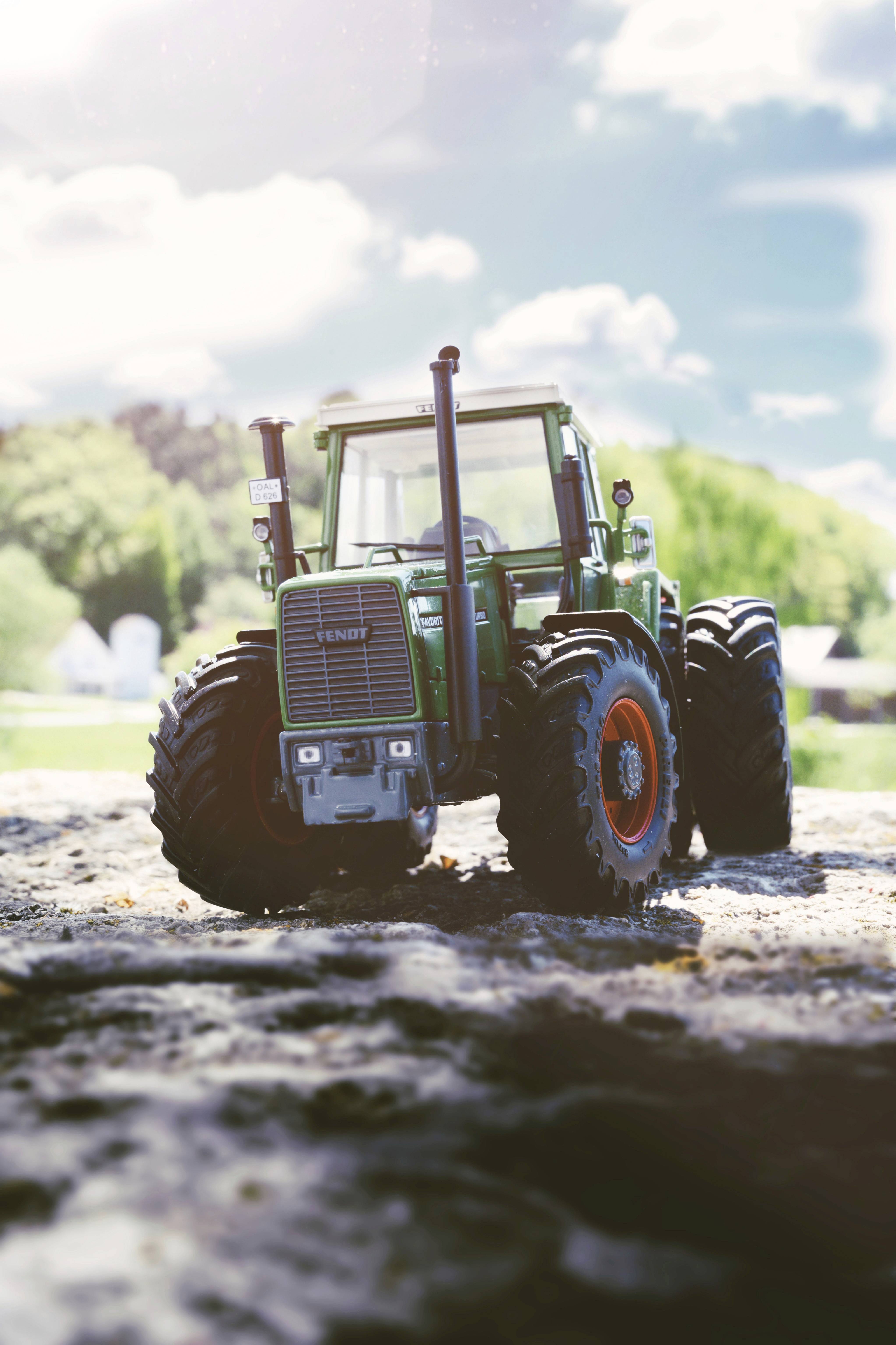 Schuco Fendt 626 LSA Zwillingsbereifung 1:32 Bulldog