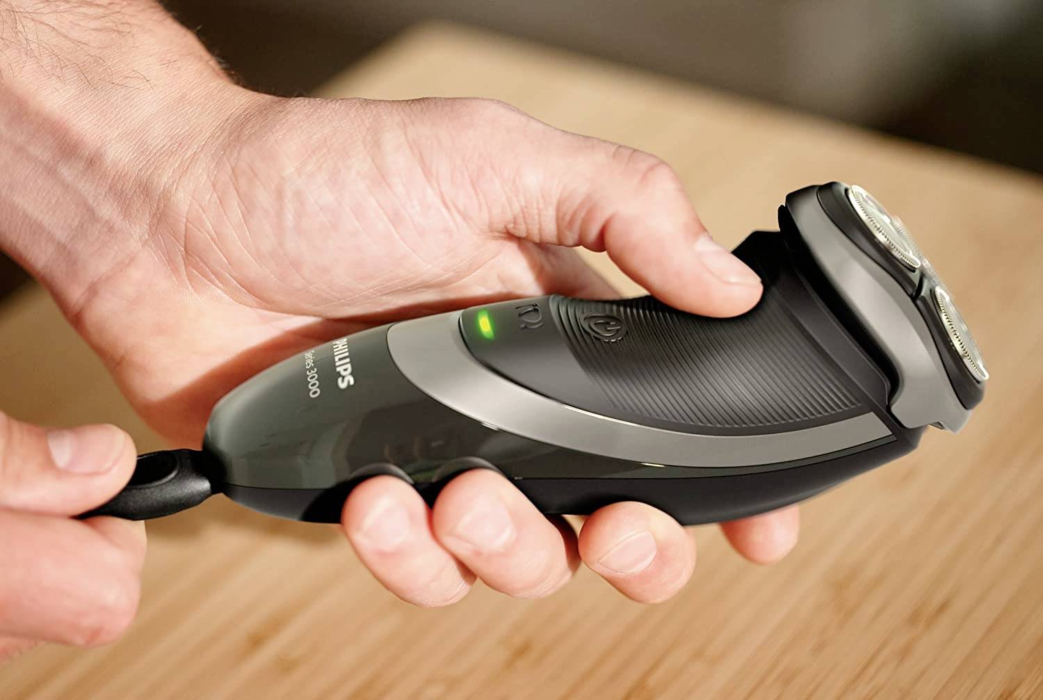 Philips S3510/06 Series3000 Rotationsrasierer Schwarz, Blau