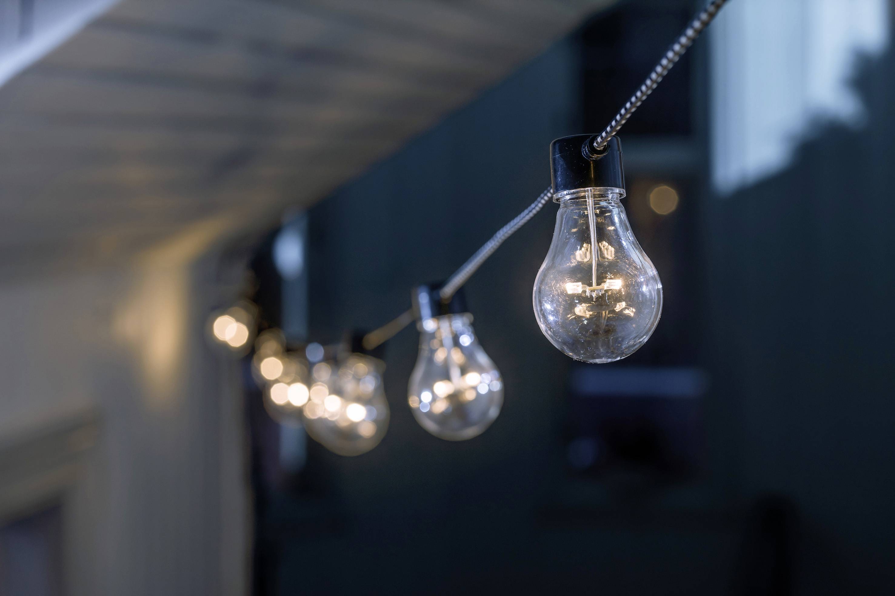 Konstsmide 2379-800 Party-Lichterkette Innen/Außen EEK: G (A - G) netzbetrieben Anzahl Leuchtmittel 10 LED Bernstein Beleuchtete