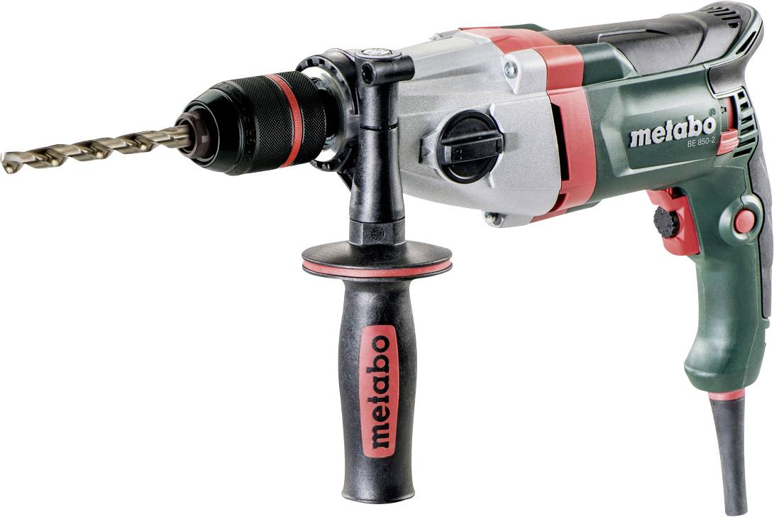 Schnurgebundene Metabo Elektrobohrmaschine mit Seitengriff und Bohrfutter, abgebildet mit angebrachtem Bohraufsatz auf weißem Hintergrund.