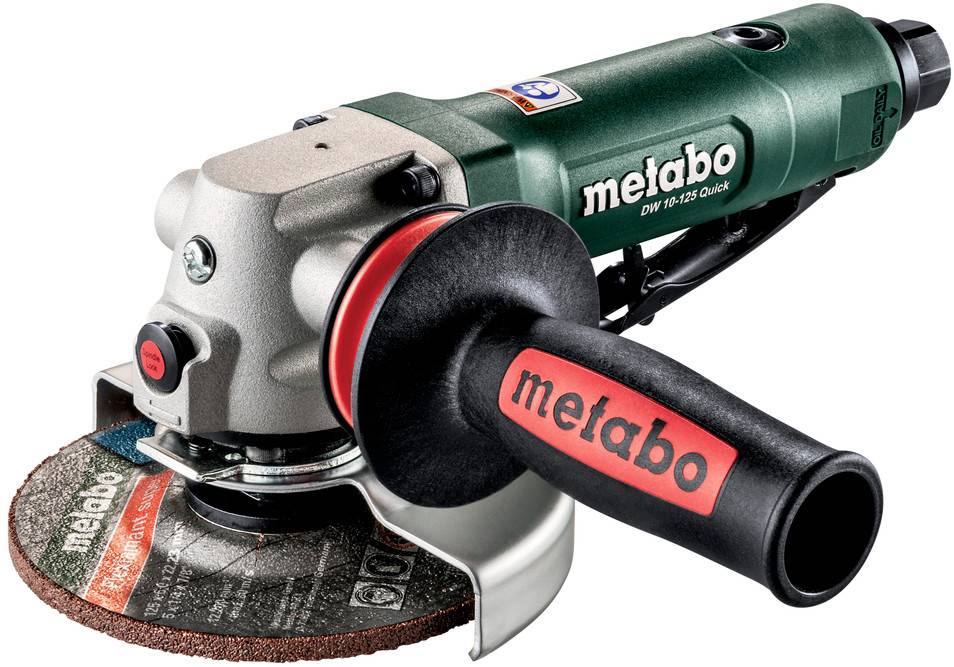 Grüner Metabo-Winkelschleifer mit Seitenhaltegriff und Trennscheibe auf weißem Hintergrund.