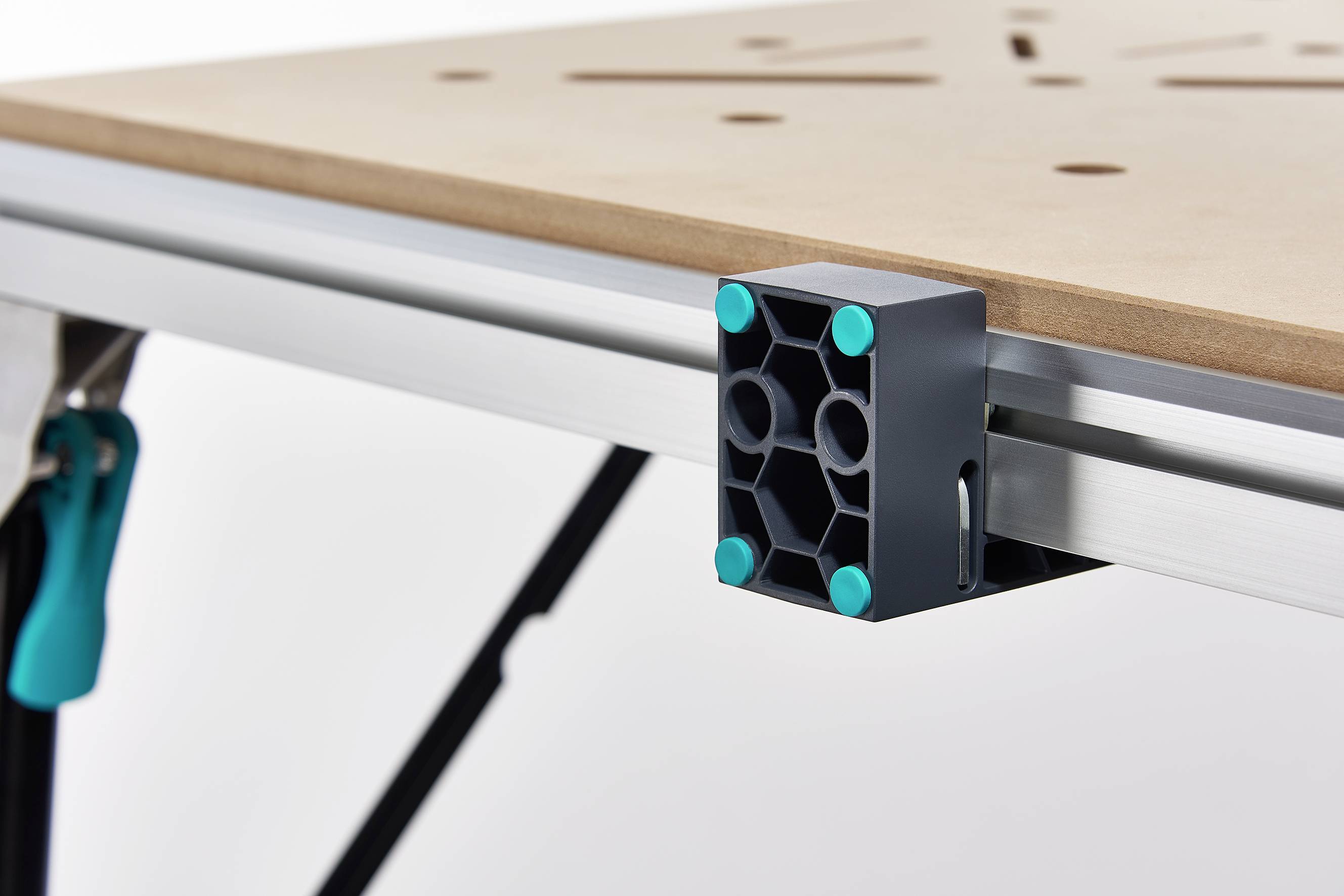 Wolfcraft 6909000 MASTER work 1600 mobiler Arbeitstisch 21kg Schwarz, Silber