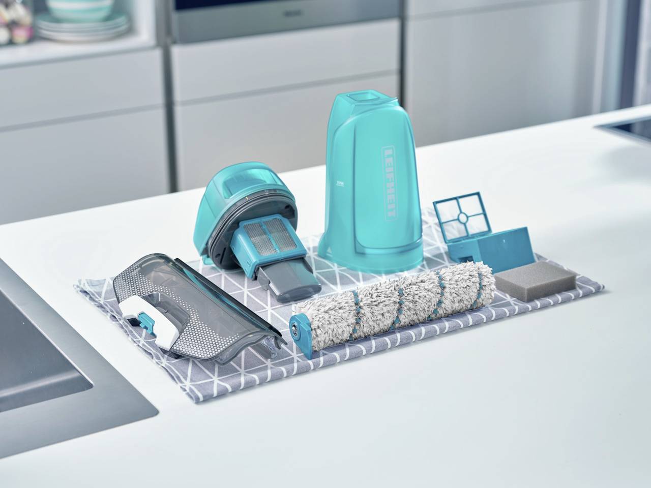 Leifheit Regulus Aqua PowerVac 11922 Nass-/Trockensauger herausnehmbarer Wassertank, kabellos, Standfunktion, Selbstreinigungsfunktion