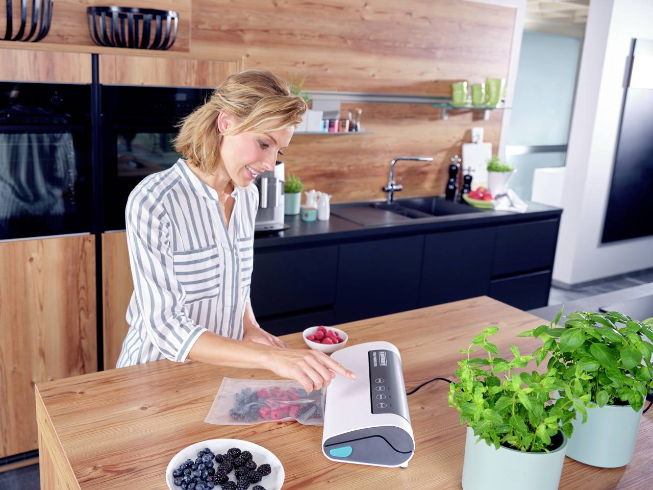 Leifheit 3235 Vacu Power 300 Vakuumierer (B x H x T) 370 x 95 x 215mm