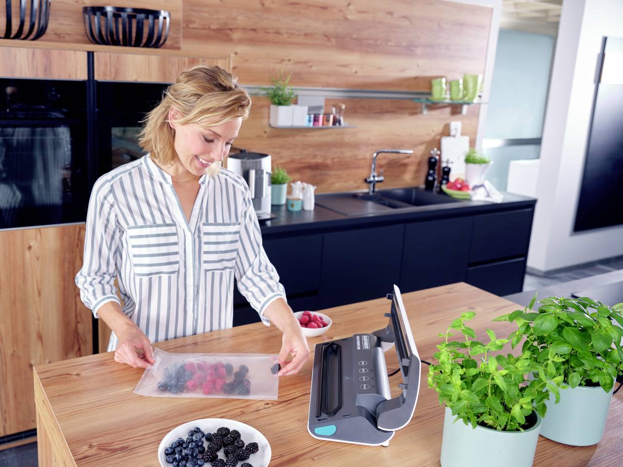 Leifheit 3235 Vacu Power 300 Vakuumierer (B x H x T) 370 x 95 x 215mm