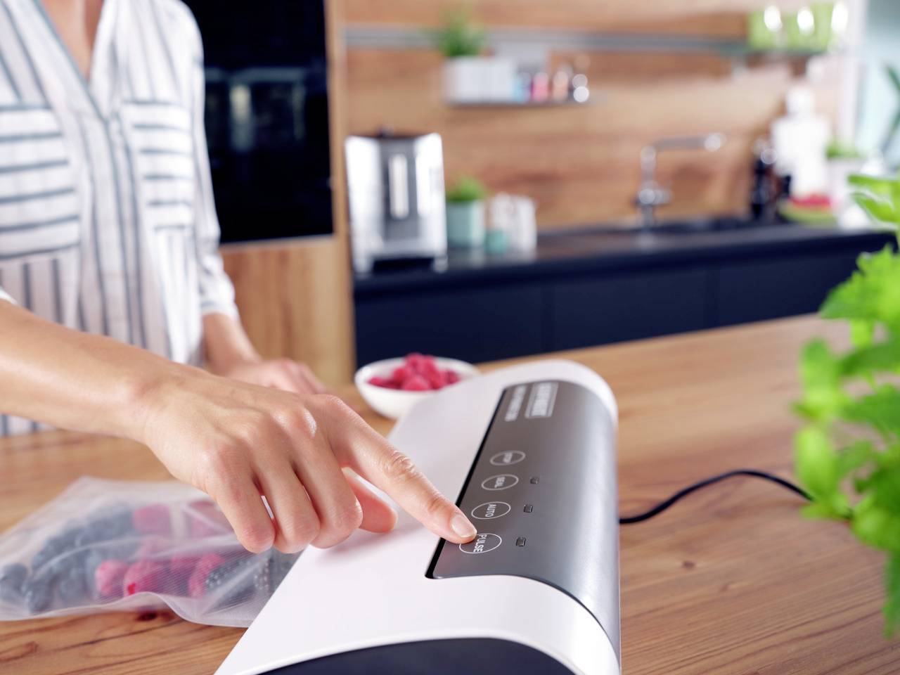 Leifheit 3235 Vacu Power 300 Vakuumierer (B x H x T) 370 x 95 x 215mm