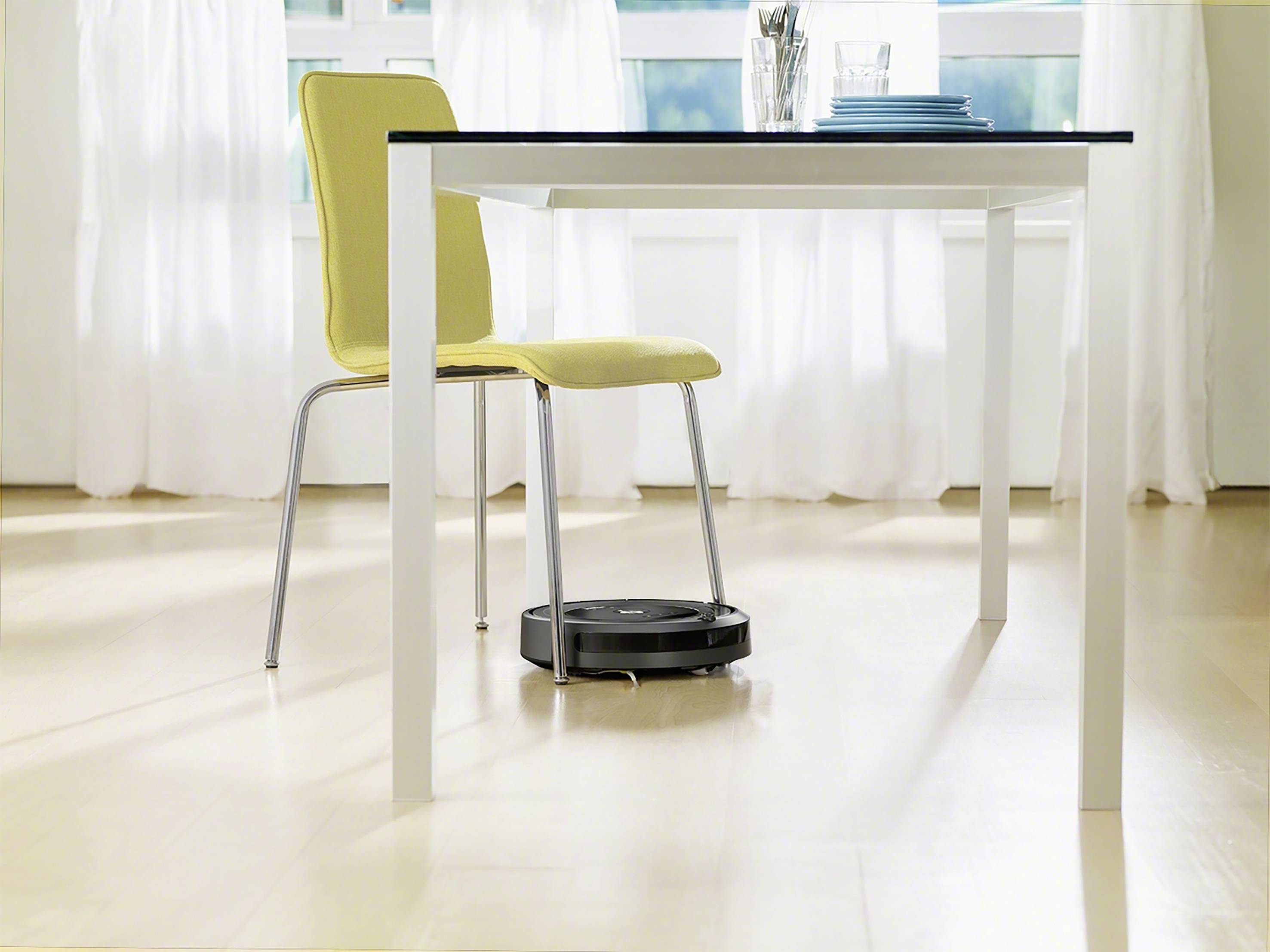 iRobot R675 Saugroboter Silber, Schwarz