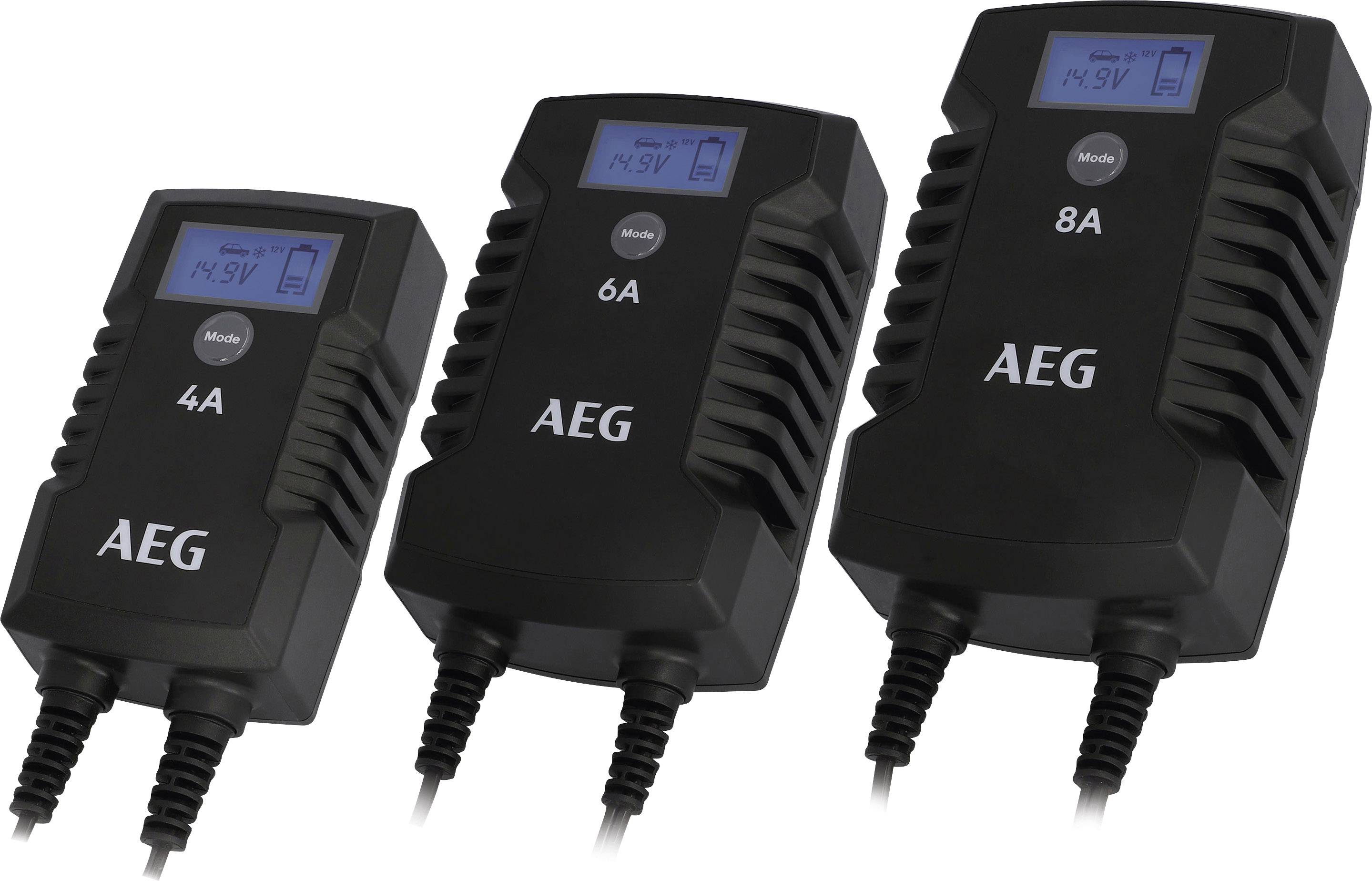 Drei schwarze AEG-Batterieladegeräte nebeneinander mit LCD-Anzeigen. Von links nach rechts: 4A, 6A, 8A. Anzeigen zeigen 'Mode' und '14.9V'.