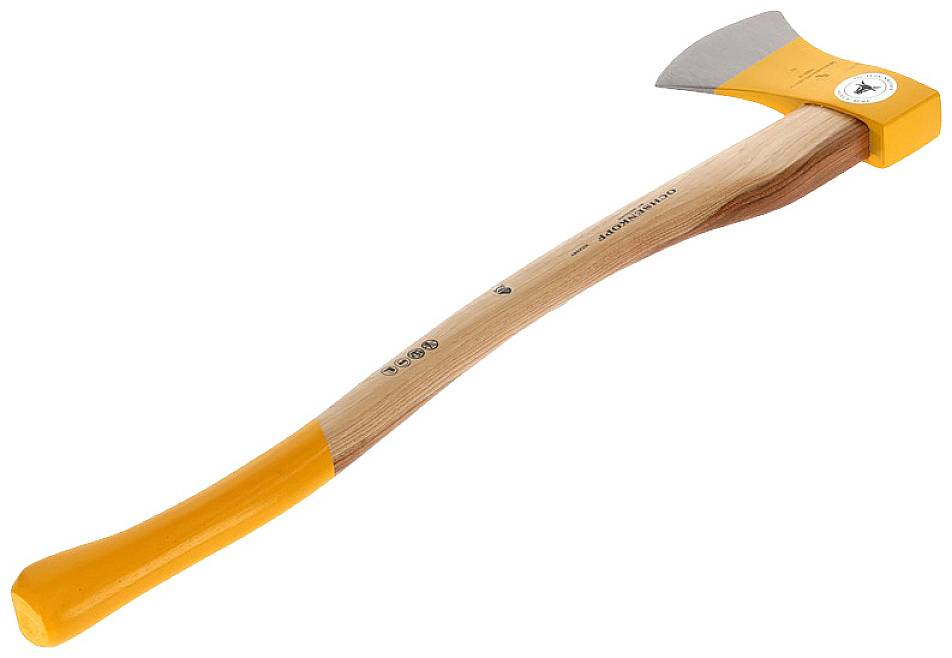 Eine Axt mit gebogenem Holzgriff und orangefarbenem Schutz am Kopf und Griffende, geeignet für Holzbearbeitungsarbeiten.