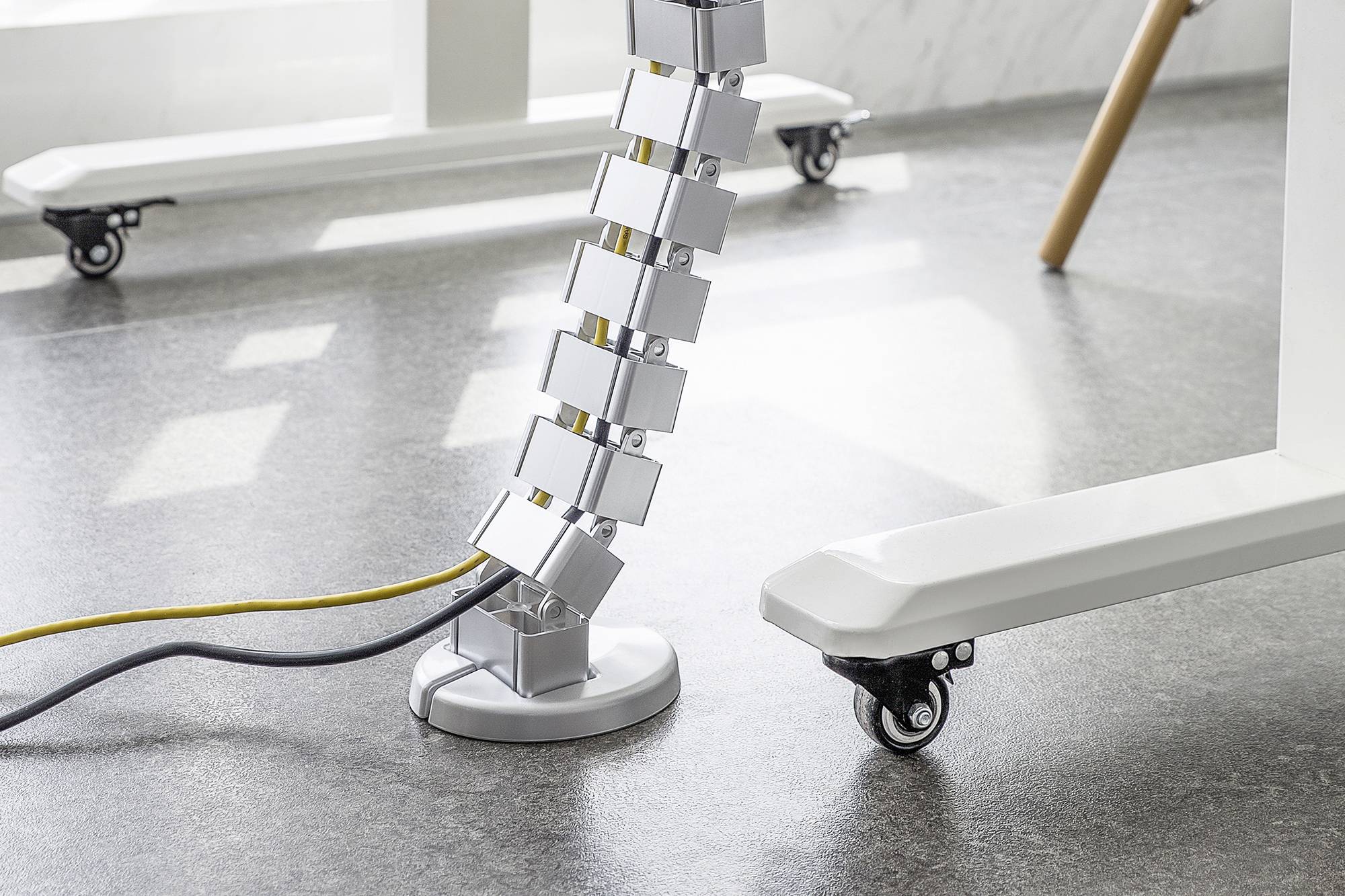 Digitus Kabel-Bündelschlauch 130cm ABS Kunststoff, Metall Silber flexibel (L x B x H) 130 x 6.7 x 3.5cm 1 St. DA-90506