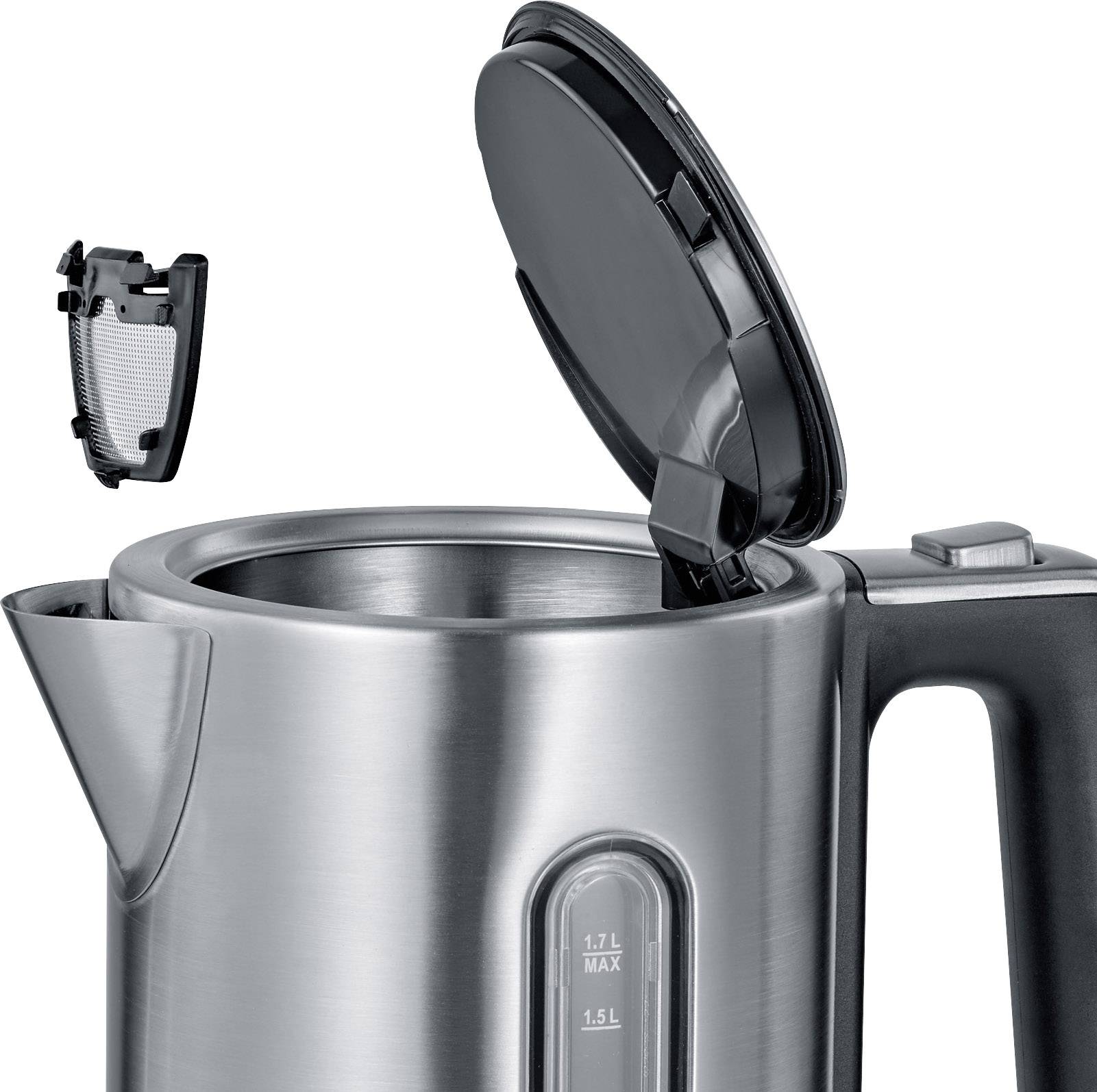 Ein Edelstahl-Wasserkocher mit geöffnetem Deckel und abnehmbarem Filter. Füllstandsanzeige bis 1,7 Liter sichtbar.