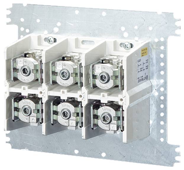 Ein sechspoliger Sicherungshalter auf Metallschiene montiert, geeignet für industrielle elektrische Schaltungen und Schutzanwendungen.