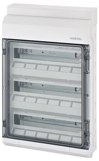 Schaltschranksystem mit drei leeren Montageebenen und transparentem Türpanel, geeignet für Elektroinstallationen in Gebäuden.