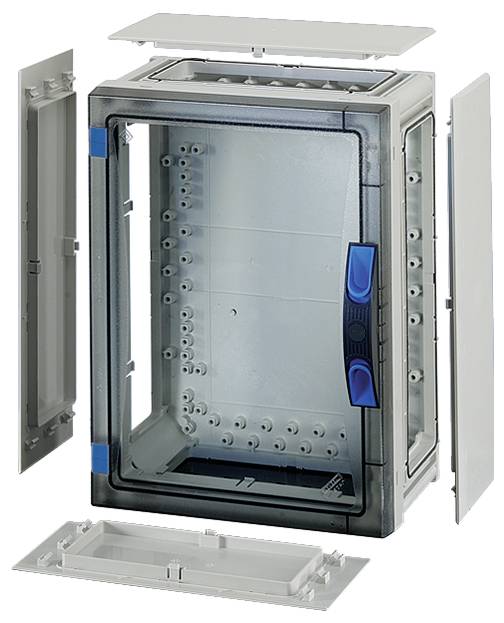 Gehäuse aus Kunststoff mit transparenter Tür, seitlich geöffnete Paneele und abnehmbare Abdeckung. Eignet sich für Elektroinstallationen.