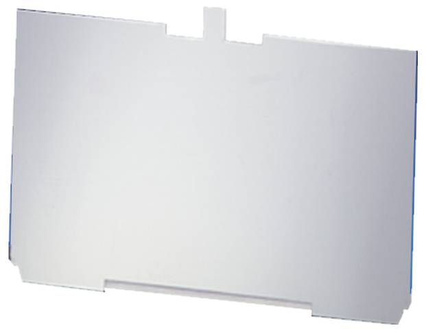 Ein silbernes, rechteckiges Metallstück mit einer kleinen Lasche an der oberen Kante, vor weißem Hintergrund.