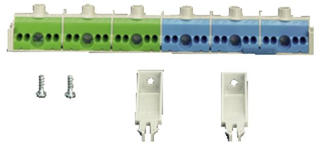 Verteilerblock mit grünen und blauen Anschlüssen, zwei weißem Halterungen und Schrauben, zur Kabelverbindung in Elektroinstallationen.