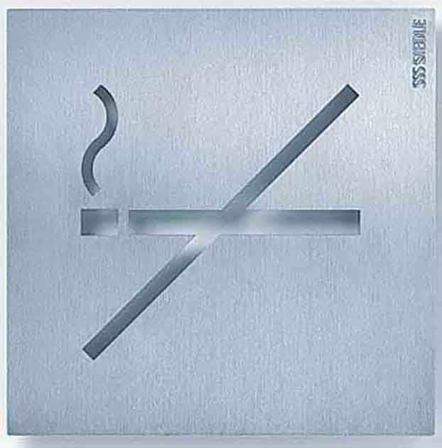 Ein stilisiertes Nichtraucherzeichen auf Metall, zeigt eine durchgestrichene Zigarette.