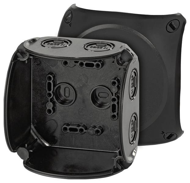 Schwarze, quadratische Verteilerbox aus Kunststoff mit geöffnetem Deckel, zeigt mehrere runde Öffnungen für Kabelanschlüsse.