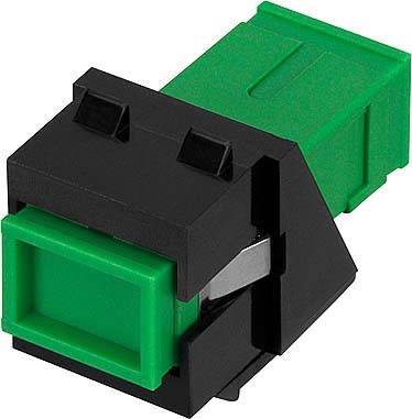 Ein grüner und schwarzer optischer Glasfaseradapter, verwendet zur Verbindung von Glasfaserkabeln in Netzwerktechnik.