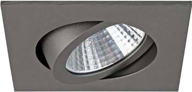 Schwarze Downlight-Deckenleuchte mit schwenkbarem Reflektorkopf, eingebaut in einer quadratischen Halterung.