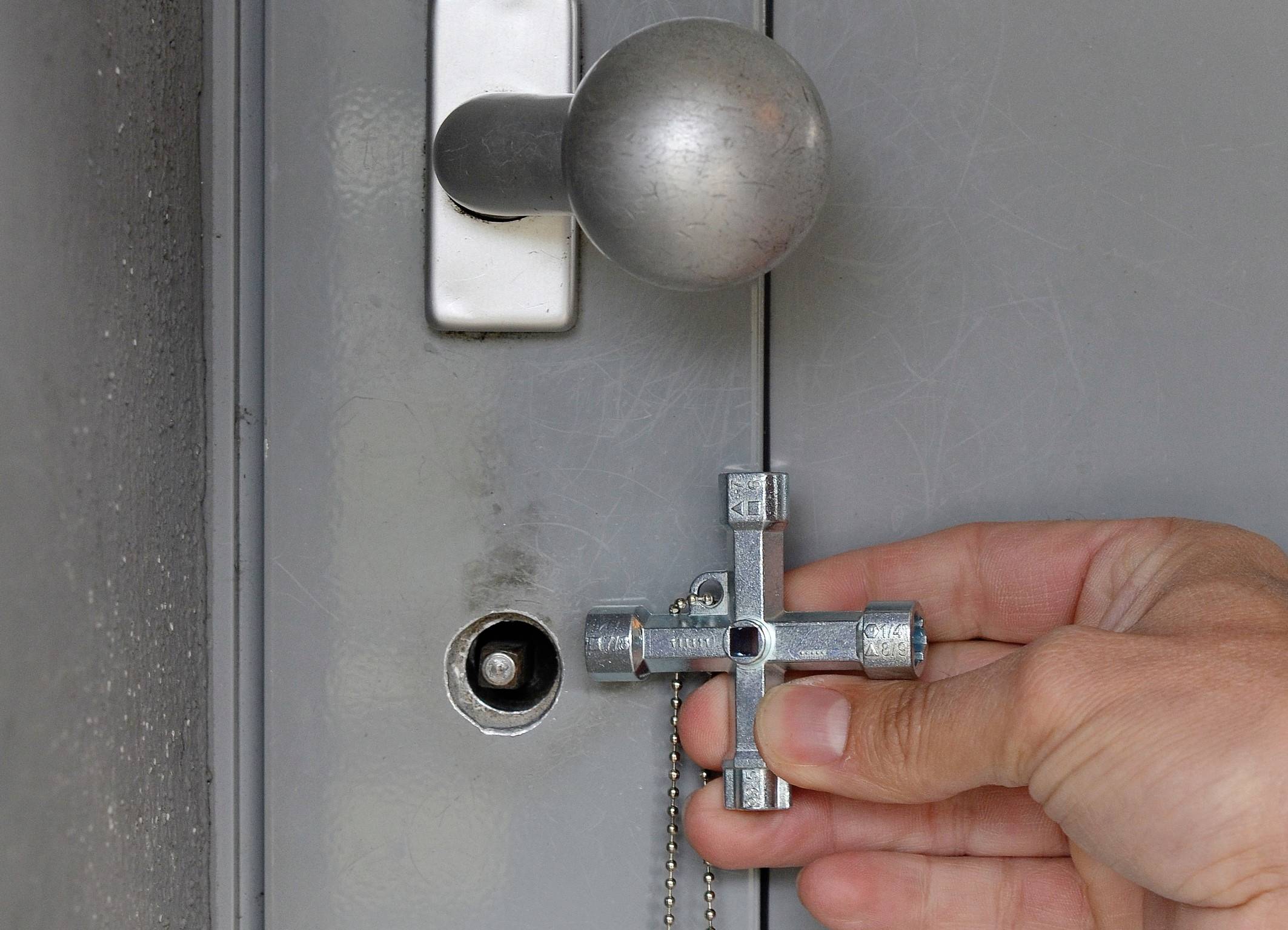 C.K T4455 Schaltschrankschlüssel Zinkdruckguss 1St.